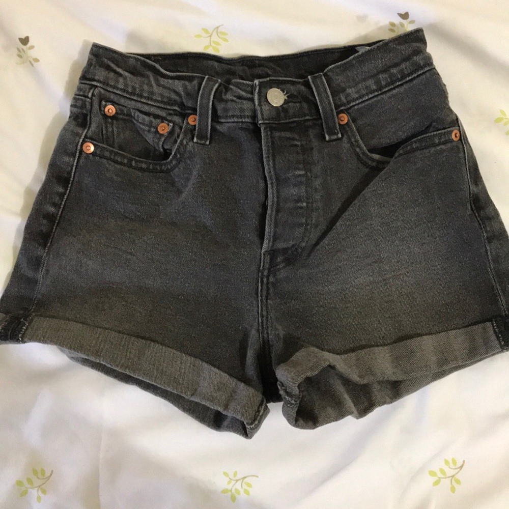 Levi’s Wedgie Fit Jean Shorts